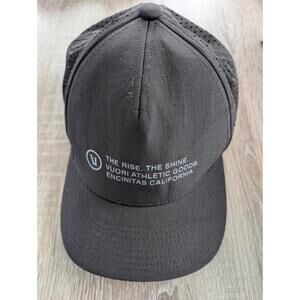 Vuori Hat One Size Fits All Black Water Tech Adjustable Snapback Stretch Casual